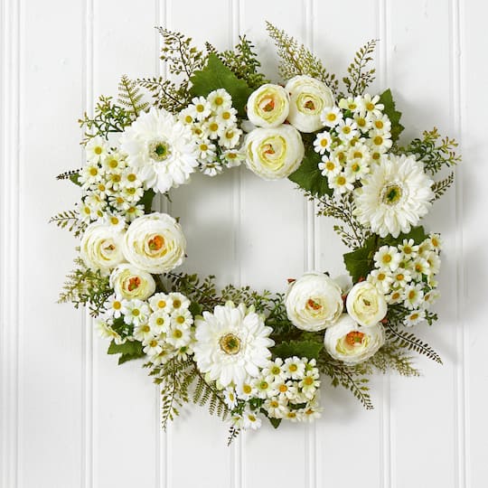 24” Mixed Cream Daisies & Ranunculus Wreath